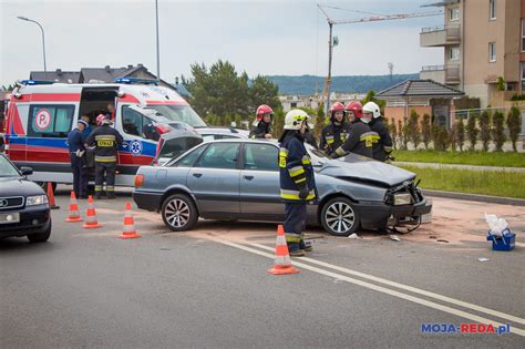 Wypadek Na Skrzy Owaniu Ul Puckiej Z Ul D Ug Moja Reda