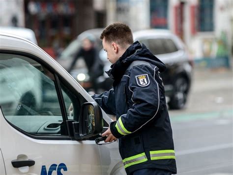 Täglich Angriffe in Amtsstuben von Friedrichshain Kreuzberg