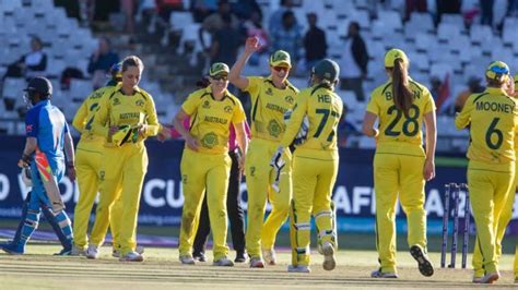 In Pics Australia Beat India By 5 Runs To Reach Women S T20 World Cup