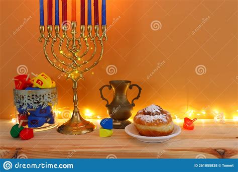 Imagem Religiosa De Hanukkah De Feriado Judeu Castanheiro