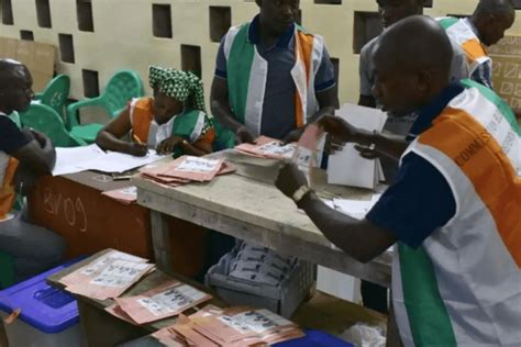 Omondo Info Elections La C Te D Ivoire La Crois E Des Chemins