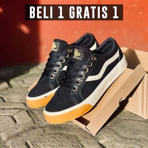 Jual Sepatu Sneakers Ventela Republic Black White Natural Gum Low