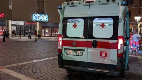 Panorama Cronaca Donna Soccorsa In Piazza A Saronno Ciclista