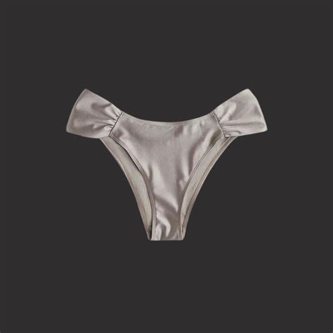 Balconette bikini je model kupaćeg kojeg trebate u svom ormaru