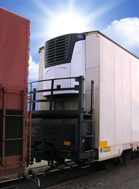 X4 7500R Rail Refrigeration Unit