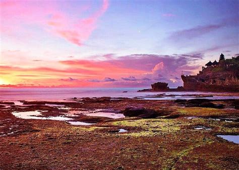 Pantai Batu Belig Pantai Cantik Dengan Sejuta Panorama