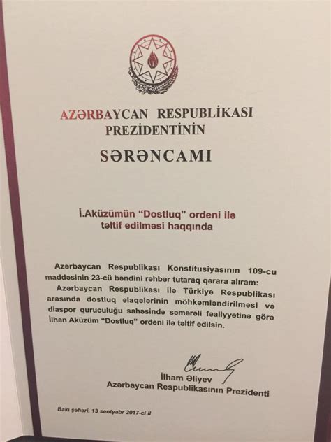 Azerbaycan Cumhuriyetinden İlhan Aküzüme Dostluk Nişanesi