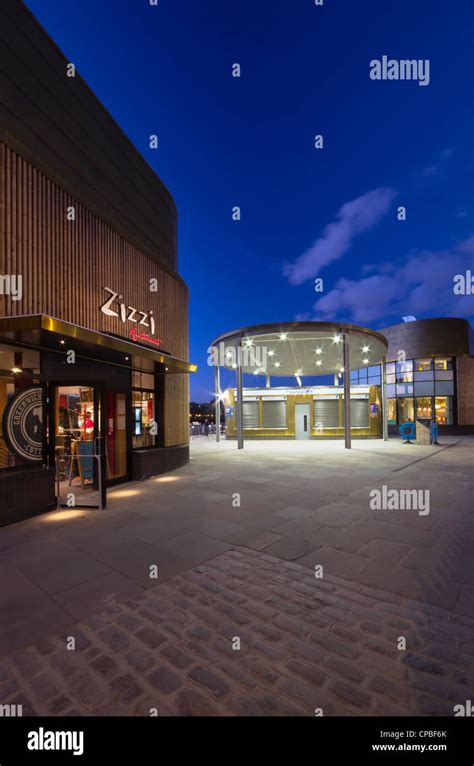 Zizzi Italian Restaurants At Night Opens Greenwich London 2012