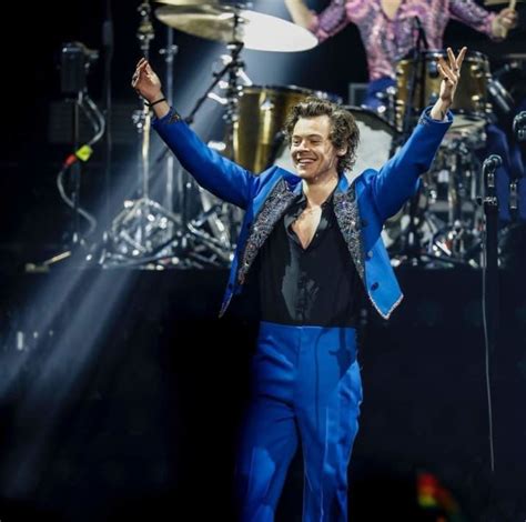 A Definitive Ranking Of Harry Styles 2018 Tour Suits Harry Styles Mode Harry Styles Fotos