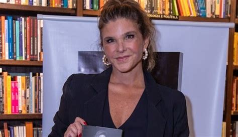 Cristiana Oliveira Lan A Biografia