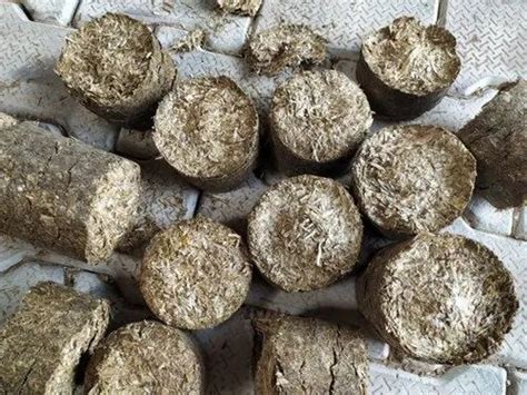 Saw Dust 70mm Mustard Husk Biomass Briquettes For Boiler Thickness