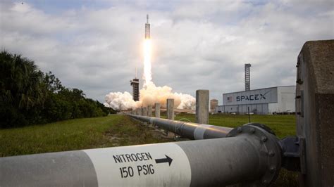 NASA Psyche launches on SpaceX's fourth Falcon Heavy of 2023