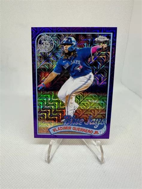 VLADIMIR GUERRERO JR 2024 Topps Series 2 Confezione Argento Viola Mojo