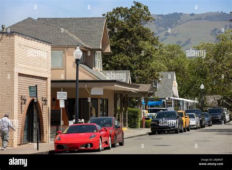 Afternoon Sun Shines Of The Historic Urban Core Of Downtown Danville