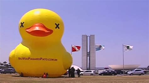 A Giant Duck Has Appeared Outside Brazil S Congress In A Tax Protest Youtube