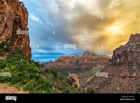 Zion National Park Sunrise Stock Photo - Alamy