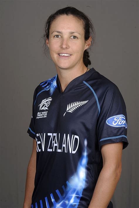 Top 10 Hottest Women Cricketers In The World Fakoa