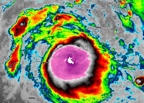 A Category 1 Tropical Cyclone #Blake makes landfall near Wallal Downs ...