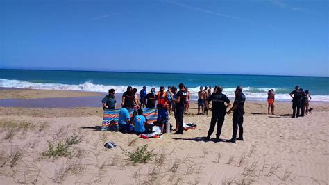 Fallece Un Hombre Ahogado En La Playa De La Hierbabuena En Barbate