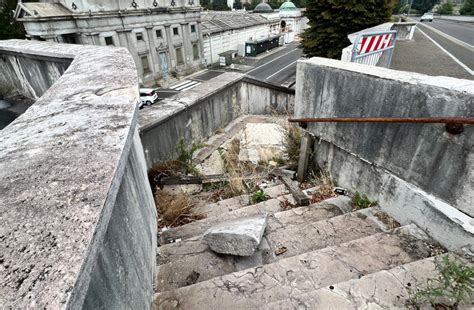 Scalone Monumentale Cimitero Affidati Lavori Di Restauro Cremonaoggi