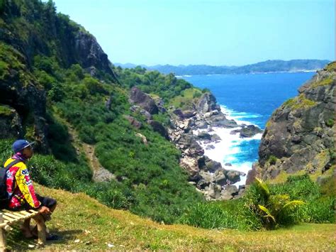 Bukit Pengilon Jogja Tempat Terbaik Menikmati Pantai Selatan