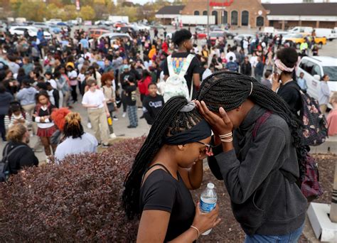 St Louis School Shooting Updates Students Jumped From Windows Time