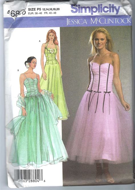 Uncut Simplicity Sewing Pattern Size