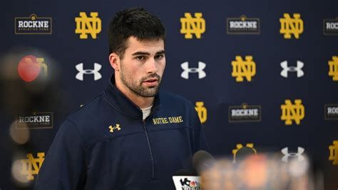 Notre Dame Quarterback Sam Hartman Meets The Press Youtube