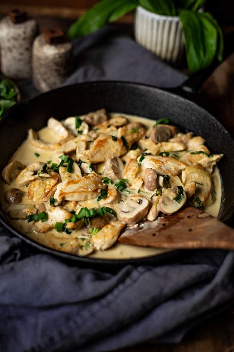 H Hnchen Geschnetzeltes Mit Champignons In B Rlauch Sahneso E