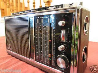 grundig shortwave radio in Portable Audio & Headphones