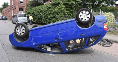 Mönchengladbach Schwerer Unfall zwei Verletzte