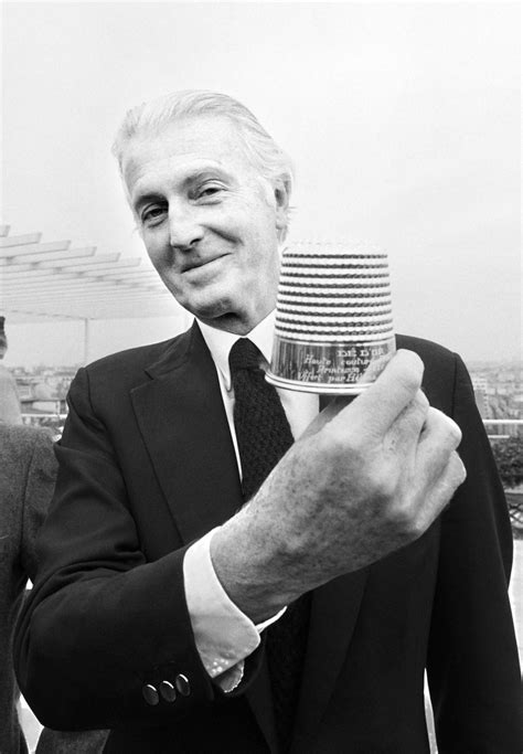 Hubert De Givenchy Estilista Franc S Morre Aos Anos Pop Arte G