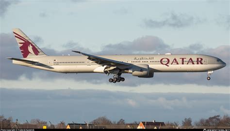 A Beh Qatar Airways Boeing Dzer Photo By Fryderyk Kastelnik Id