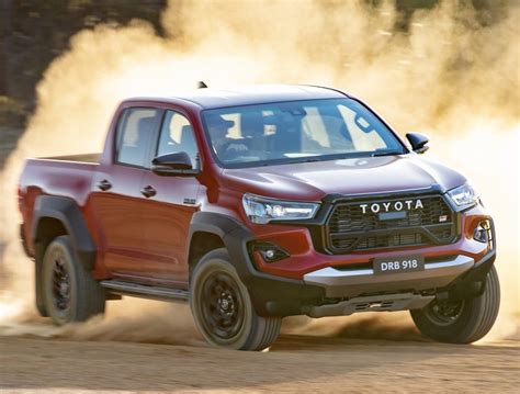 El Toyota Hilux 2024 llega a España aquí todos los precios