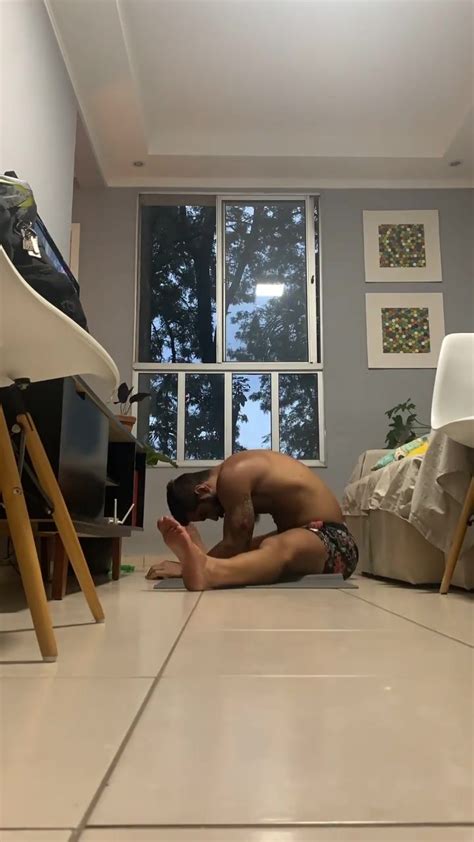 Stud Hot Feet ThisVid