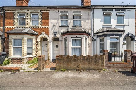 3 Bed Terraced House For Sale In Salisbury Road Reading Berkshire