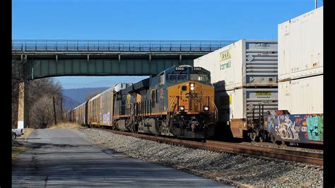 Csx Autorack M Meets Csx Manifest M In Brunswick Md