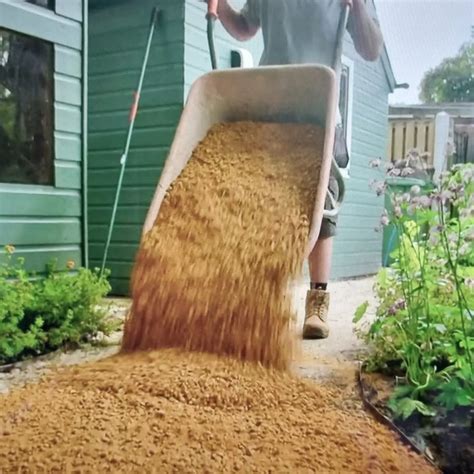 Hoggin Self Binding Gravel 10mm To Dust Dandys Topsoil And Landscape