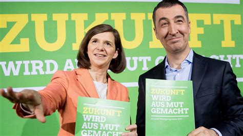 Cem Zdemir Und Katrin G Ring Eckardt Spitzenkandidaten Der Gr Nen