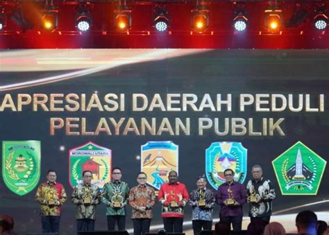 Bupati Tabanan Raih Penghargaan Apresiasi Daerah Peduli Pelayanan