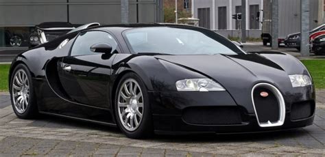 Luxury Cars owned by Shah Rukh Khan, Bugatti Veyron