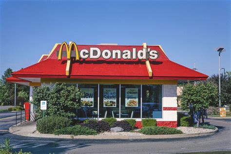 Mcdonald's Restaurant Images | Free Photos, PNG Stickers, Wallpapers ...