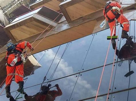 Alpinismo Industrial Grupo Acima