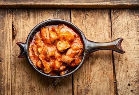 Pedaços De Ensopado Guarnecido Purê De Batata Ensopado De Carne