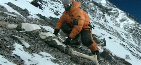 Where Is George Mallory Buried His Body S Location On Everest Nbkomputer