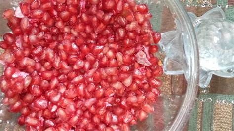 Fastest Way To Deseed A Pomegranate How To Cut Open A Pomegranate