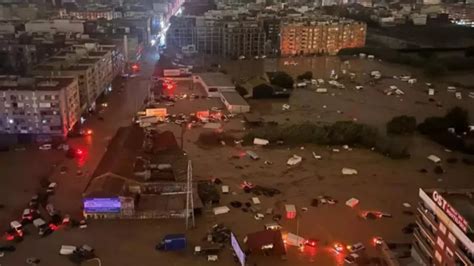 Espa A Inundaciones En Valencia Por Fuertes Lluvias Dejan M S De