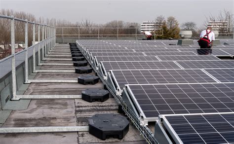 Zonnepanelen Vijverhof Ben Roos Dakbedekking BV