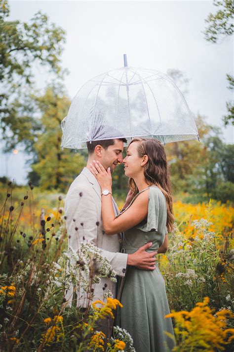 Gorgeous Rainy Day Engagement Session In The City — Chi Thee Wed