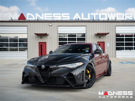 Alfa Romeo Giulia GTAm Style Front Bumper Essential Kit Carbon Fiber